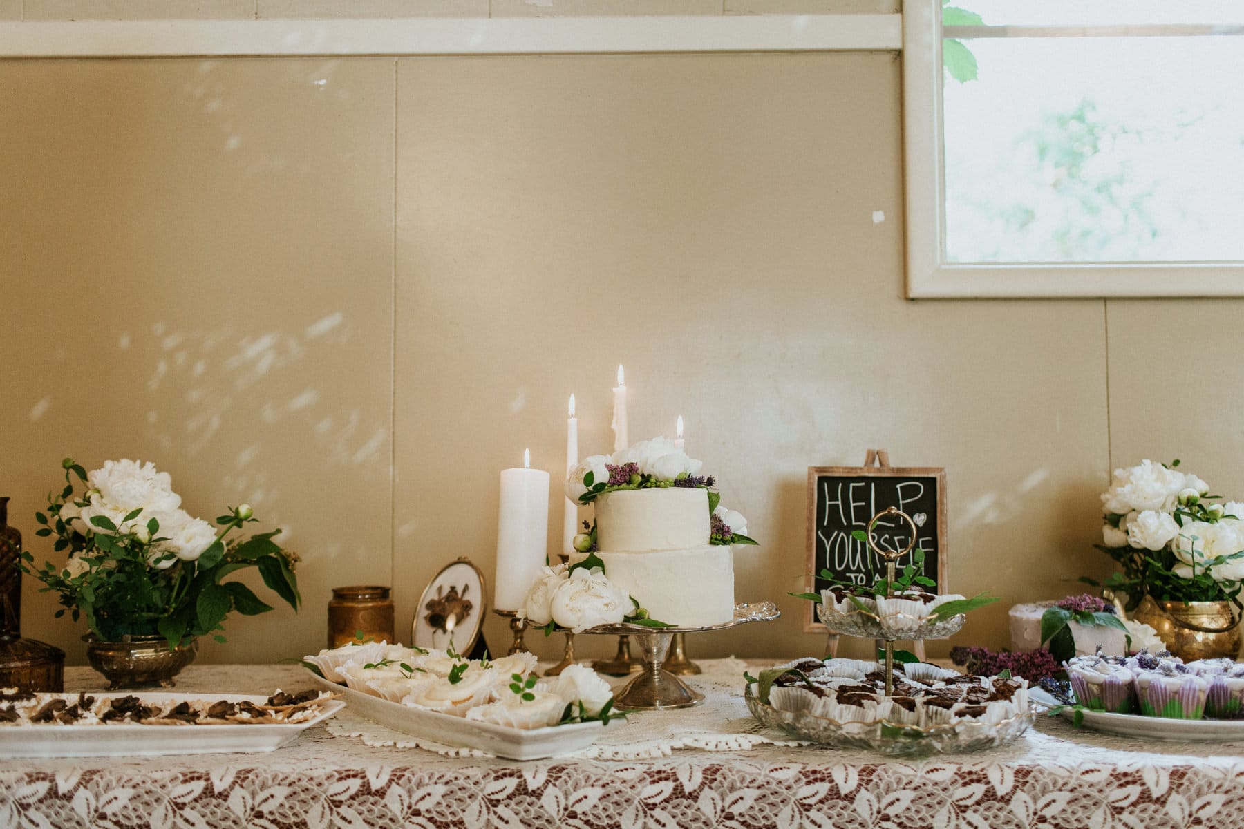 bohemian wedding cake and desserts