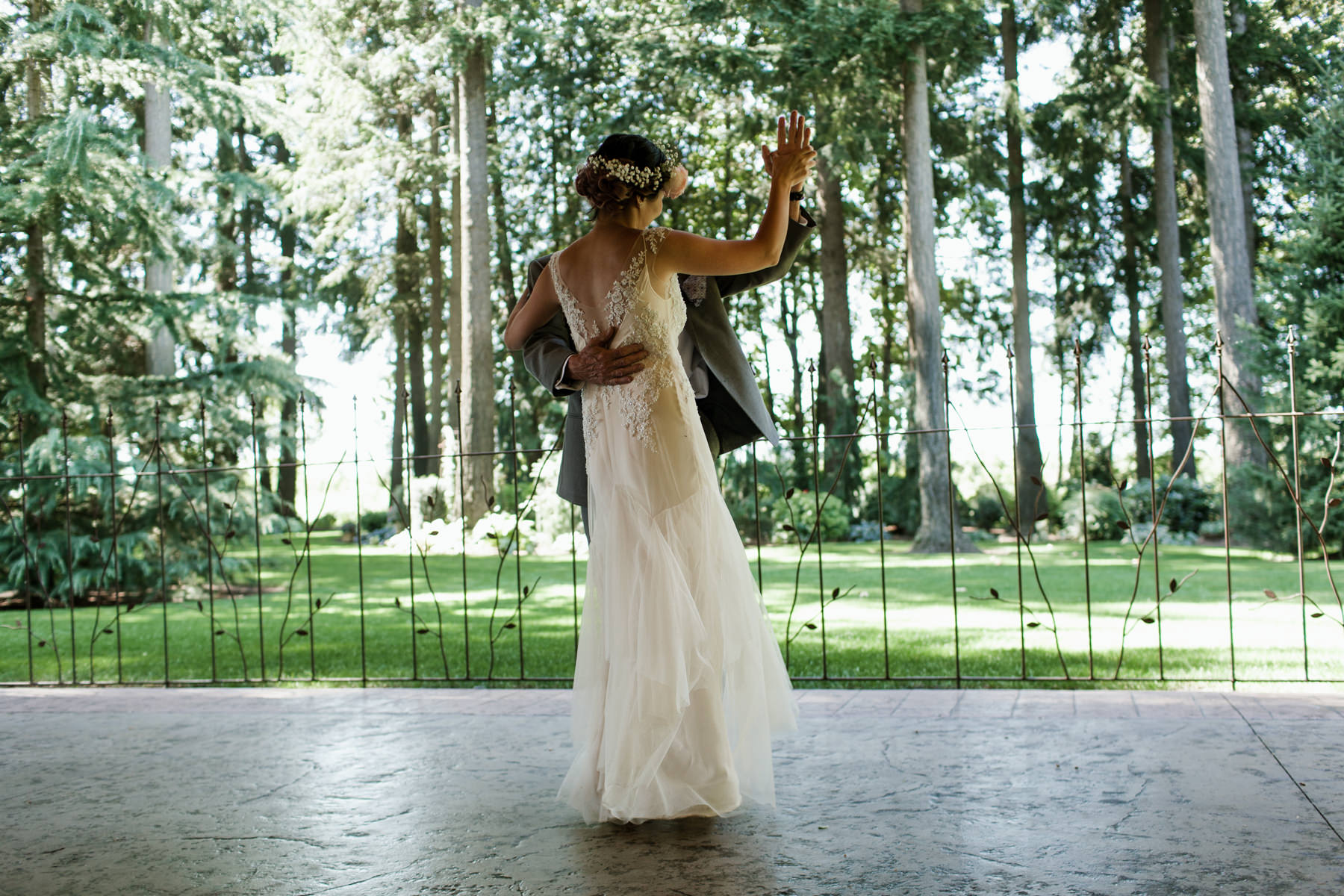 pnw seattle wedding photographer evergreen gardens ferndale