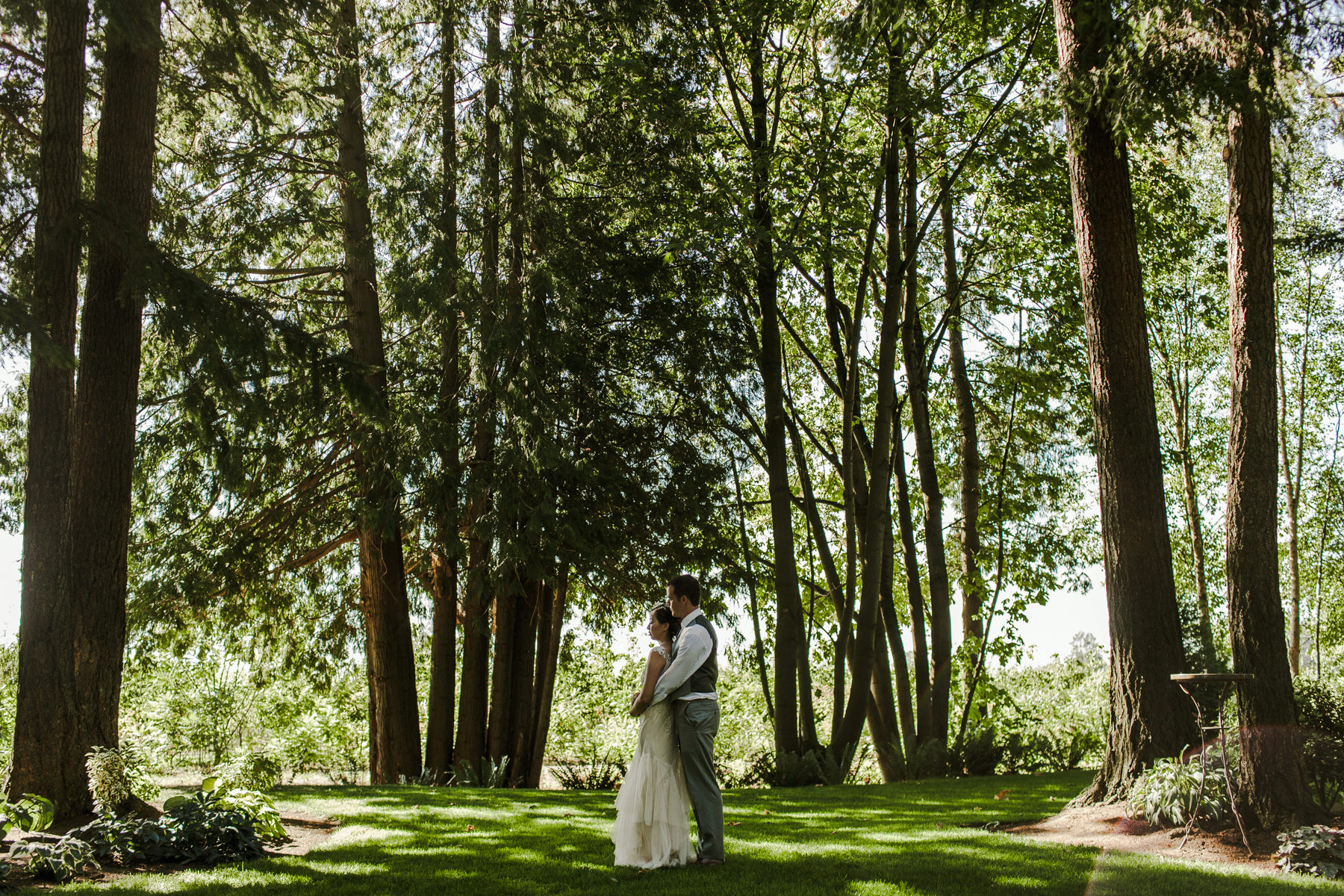pnw seattle wedding photographer evergreen gardens wedding ferndale