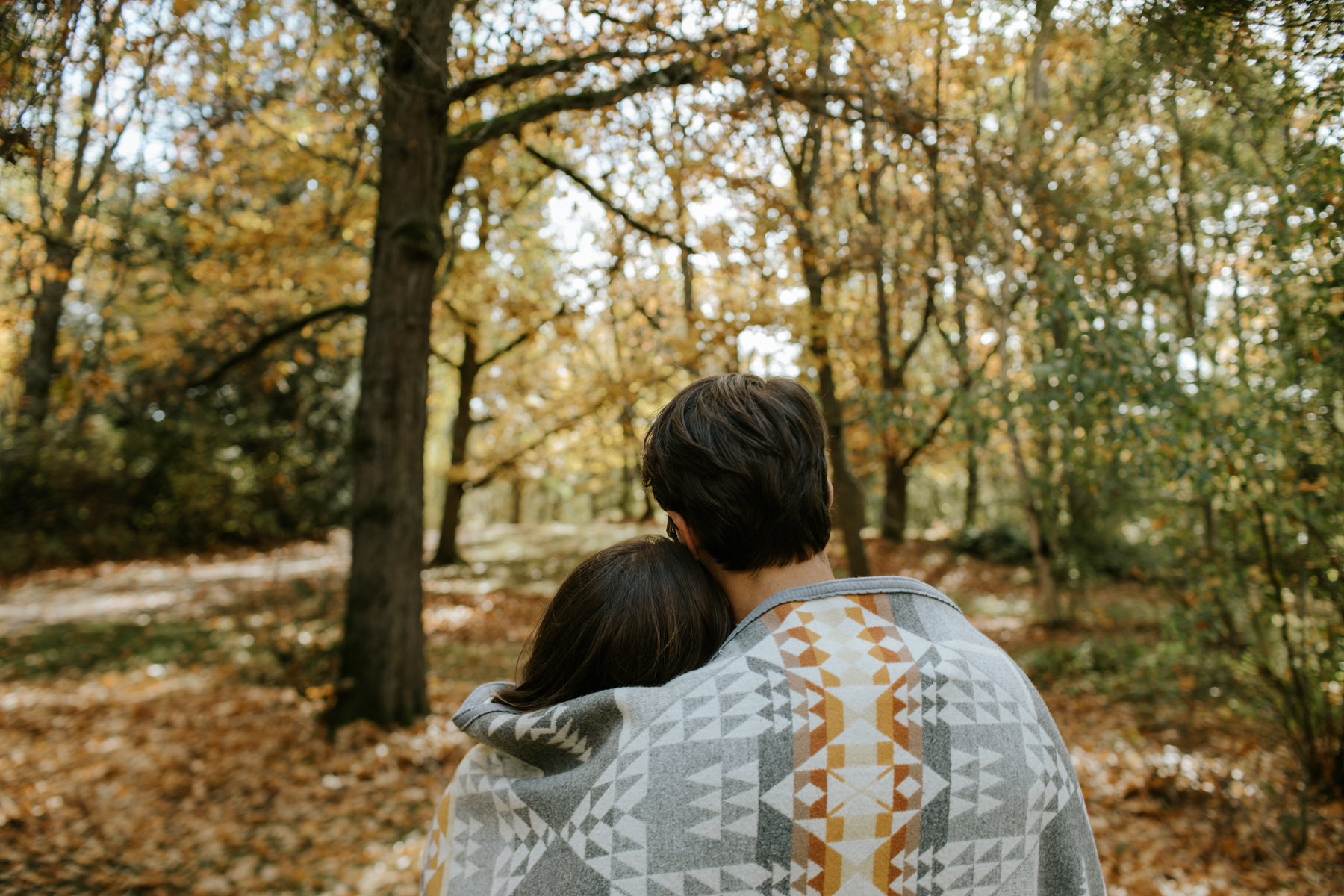 seattle wedding photographer fall arboretum engagement