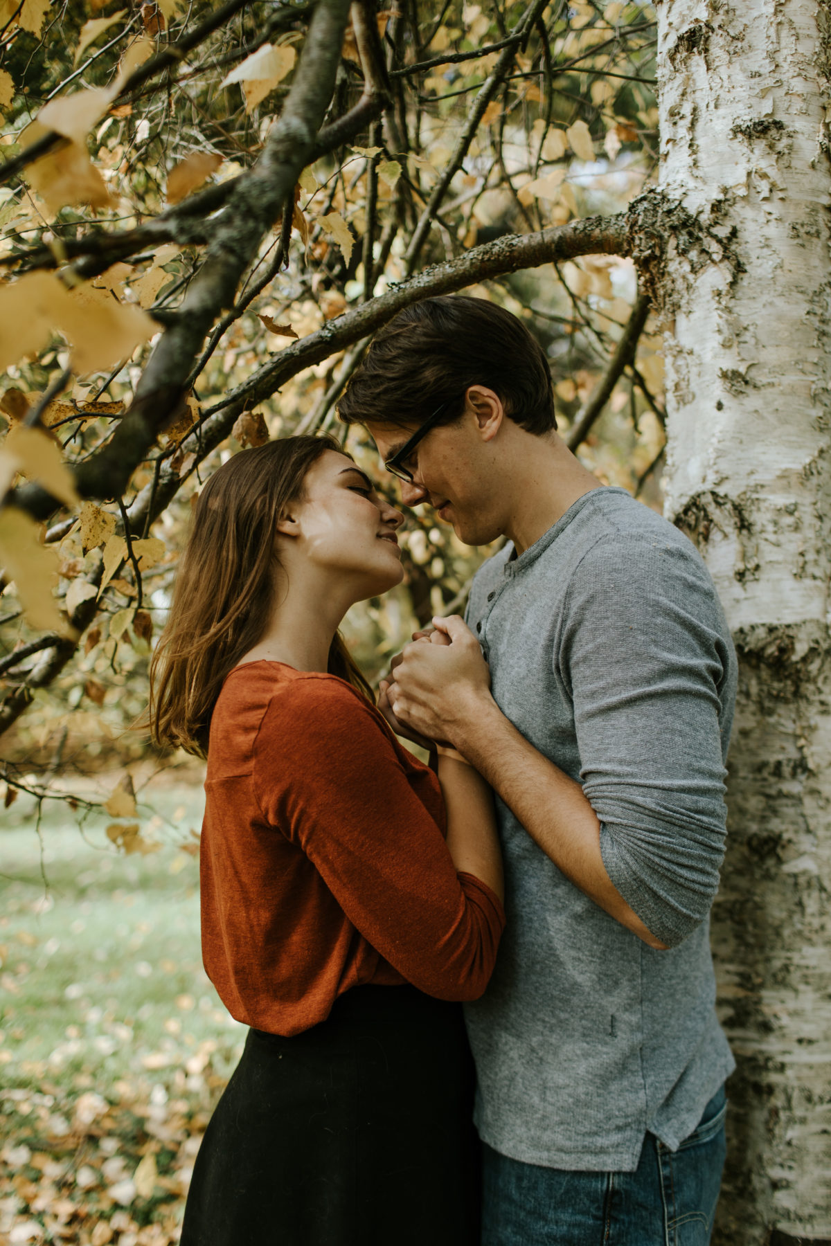 seattle wedding photographer fall washington park arboretum engagement
