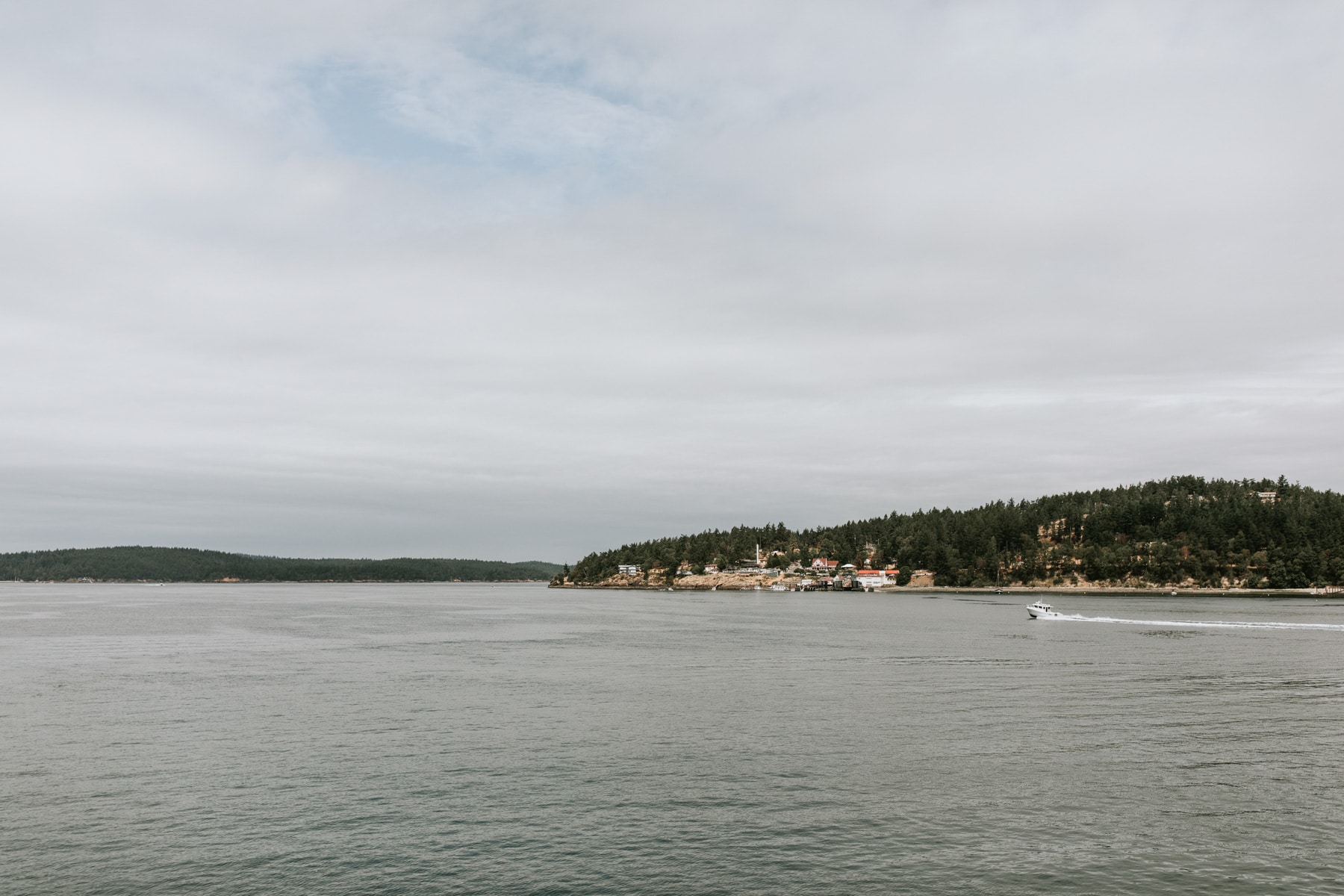 orcas island ferry dock town