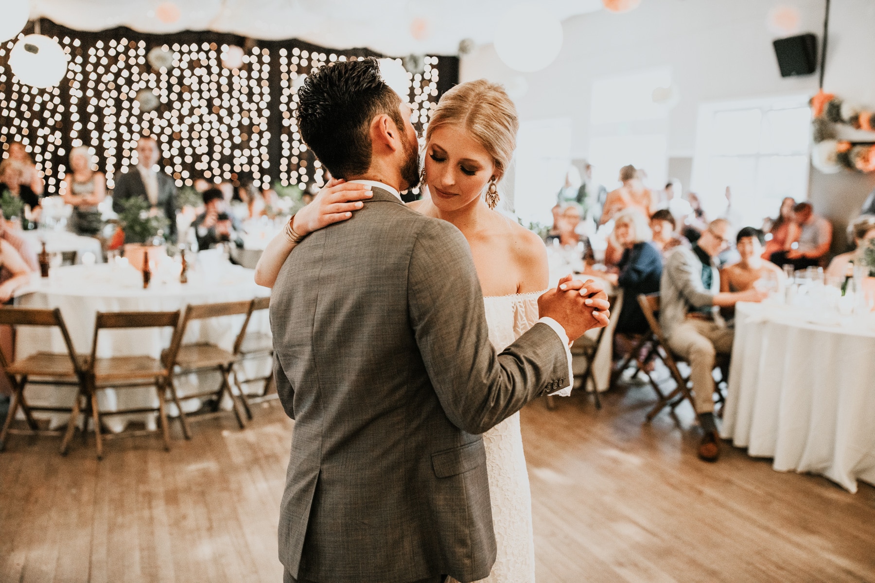 orcas island wedding photographer first dance