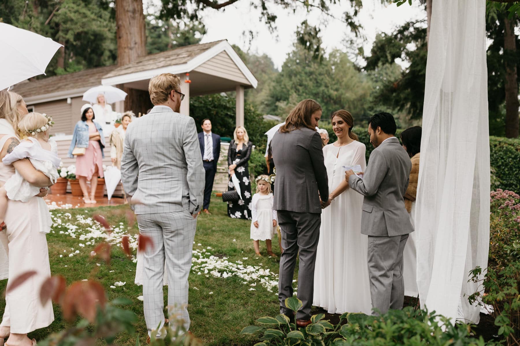 small backyard wedding seattle
