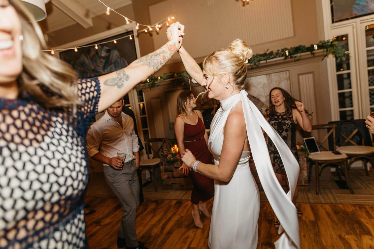 wedding reception at outlook inn victorian room