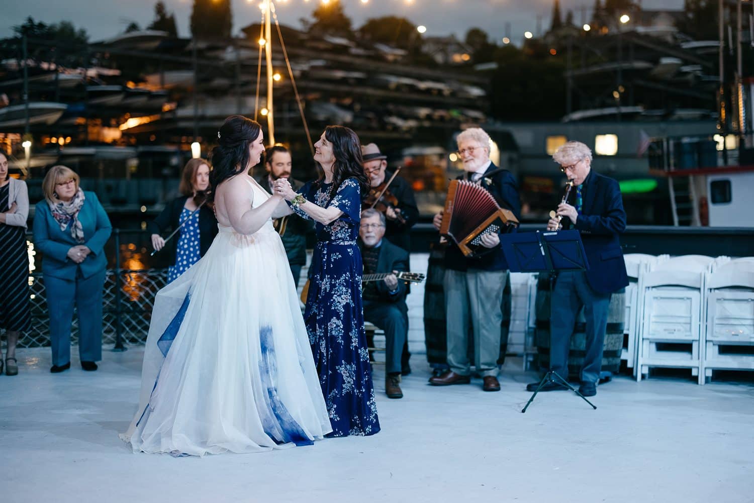 mv skansonia wedding in may seattle